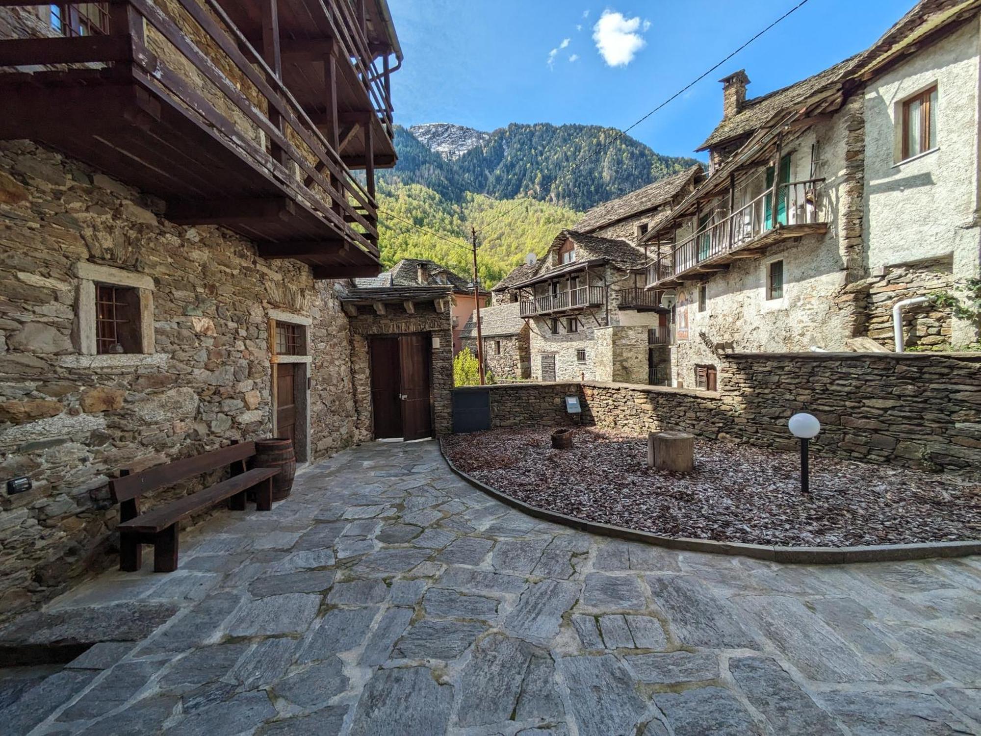 Dimora Storica Casa Vanni Villadossola エクステリア 写真